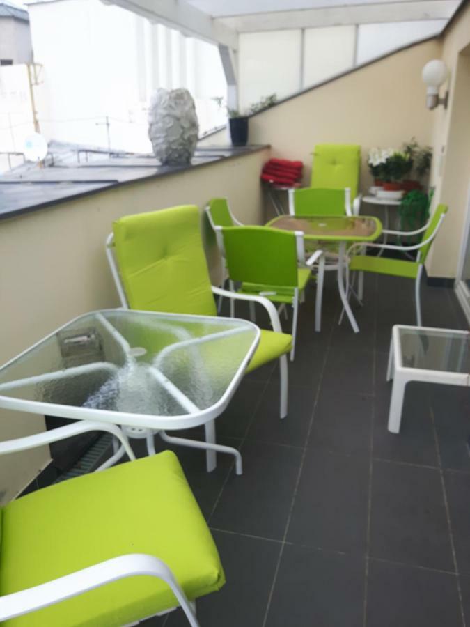 Appartamento Unique Luxury Loft With Terrace In Old Town Praga Esterno foto