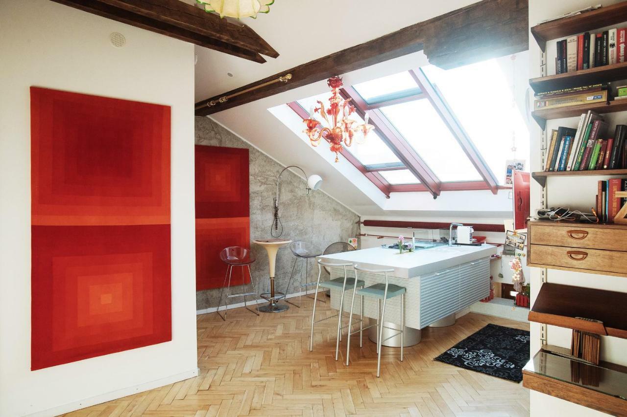 Appartamento Unique Luxury Loft With Terrace In Old Town Praga Esterno foto