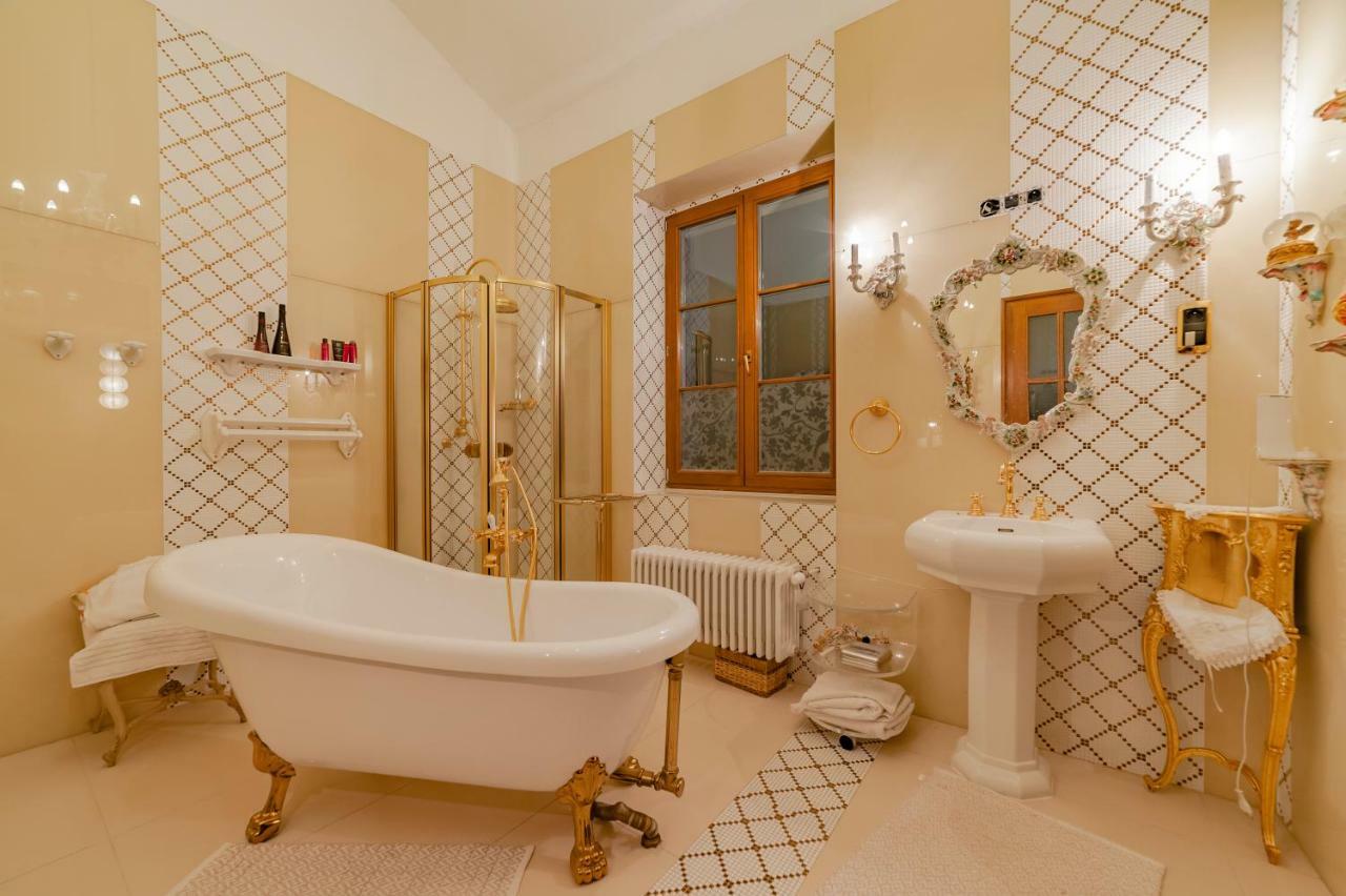 Appartamento Unique Luxury Loft With Terrace In Old Town Praga Esterno foto
